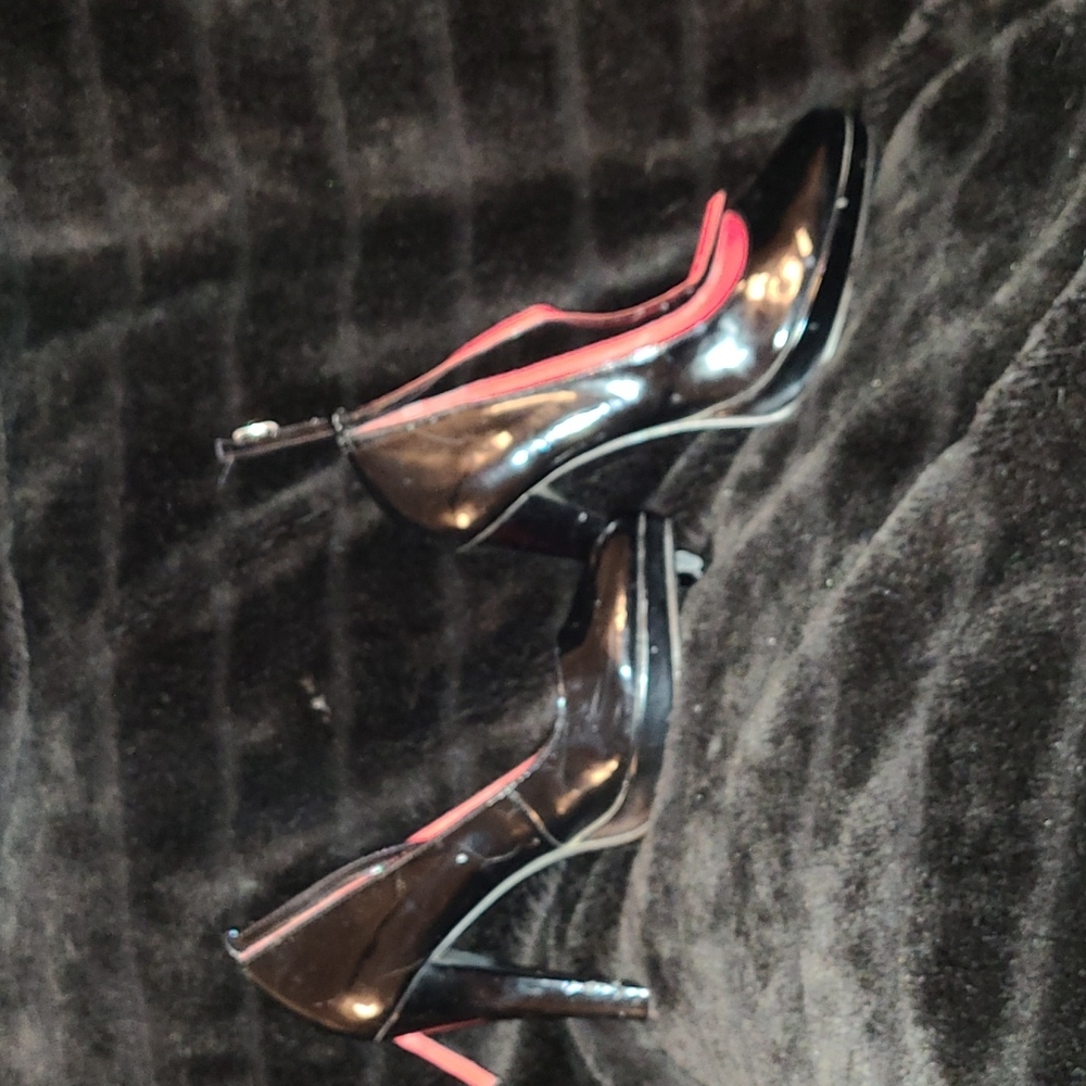 Delicious Black Heels 👠